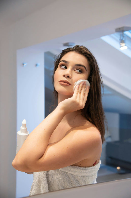 Routine skincare pour peau grasse : les 5 gestes qui changent tout